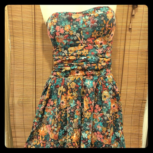 American Rag Dresses & Skirts - American Rag floral mini skater dress Medium